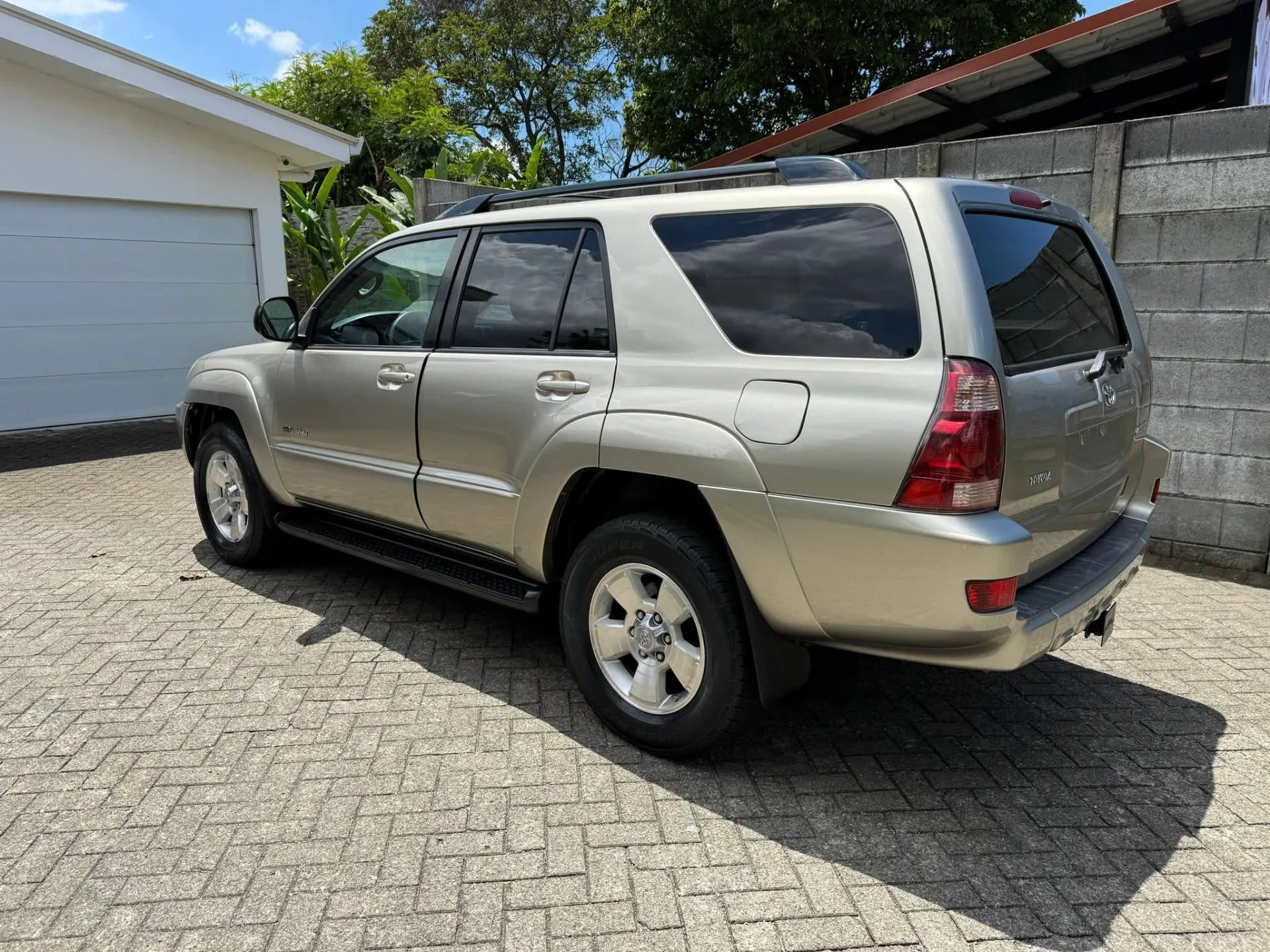 Toyota 4Runner - Image 6