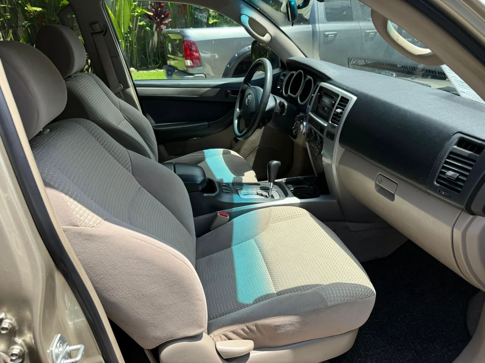 Toyota 4Runner - Image 9