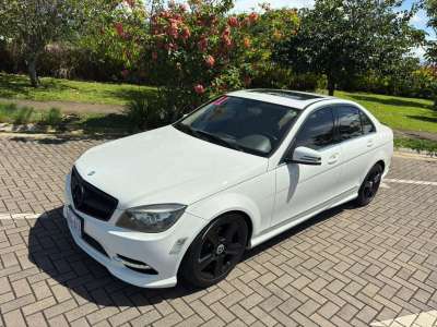 Mercedes-Benz C300 - Image 2