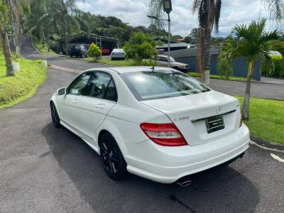 Mercedes-Benz C300 - Image 6