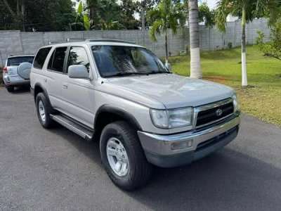 Toyota 4Runner - Image 1