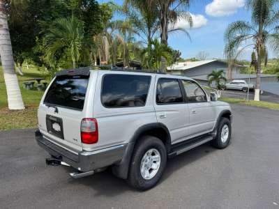 Toyota 4Runner - Image 2