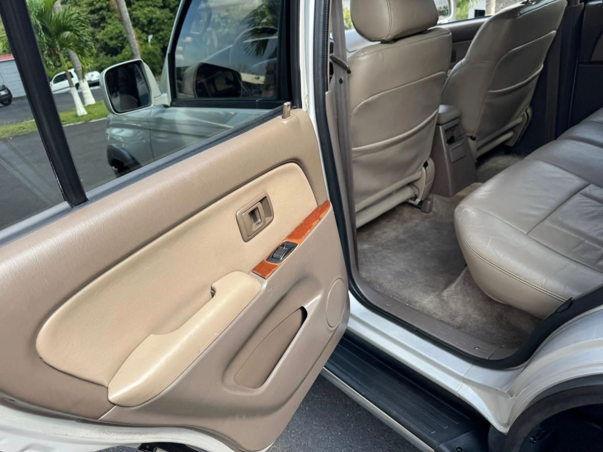 Toyota 4Runner - Image 8