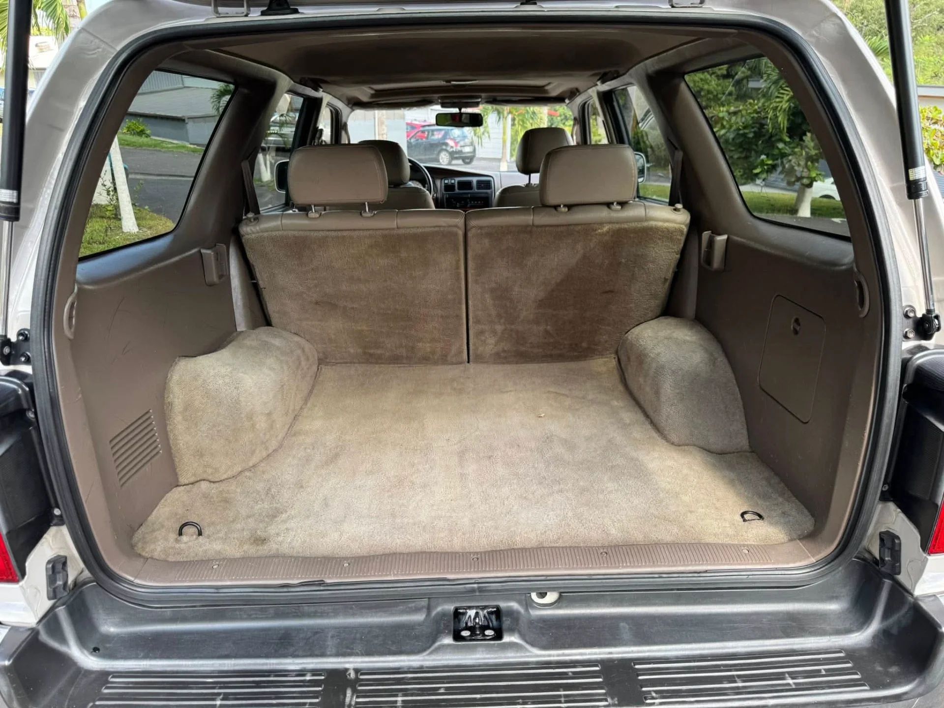 Toyota 4Runner - Image 9