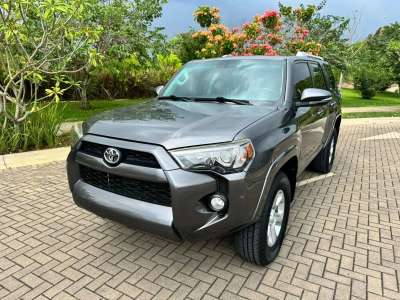 Toyota 4Runner - Image 1