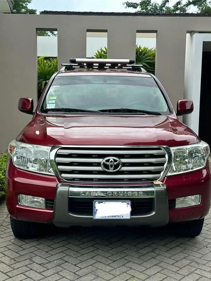 Toyota Land Cruiser - Image 1