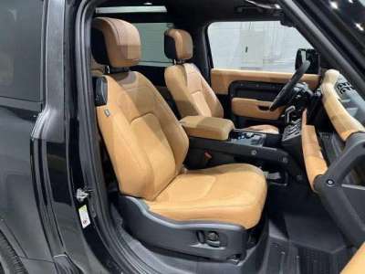 Land Rover Defender 90 - Image 12