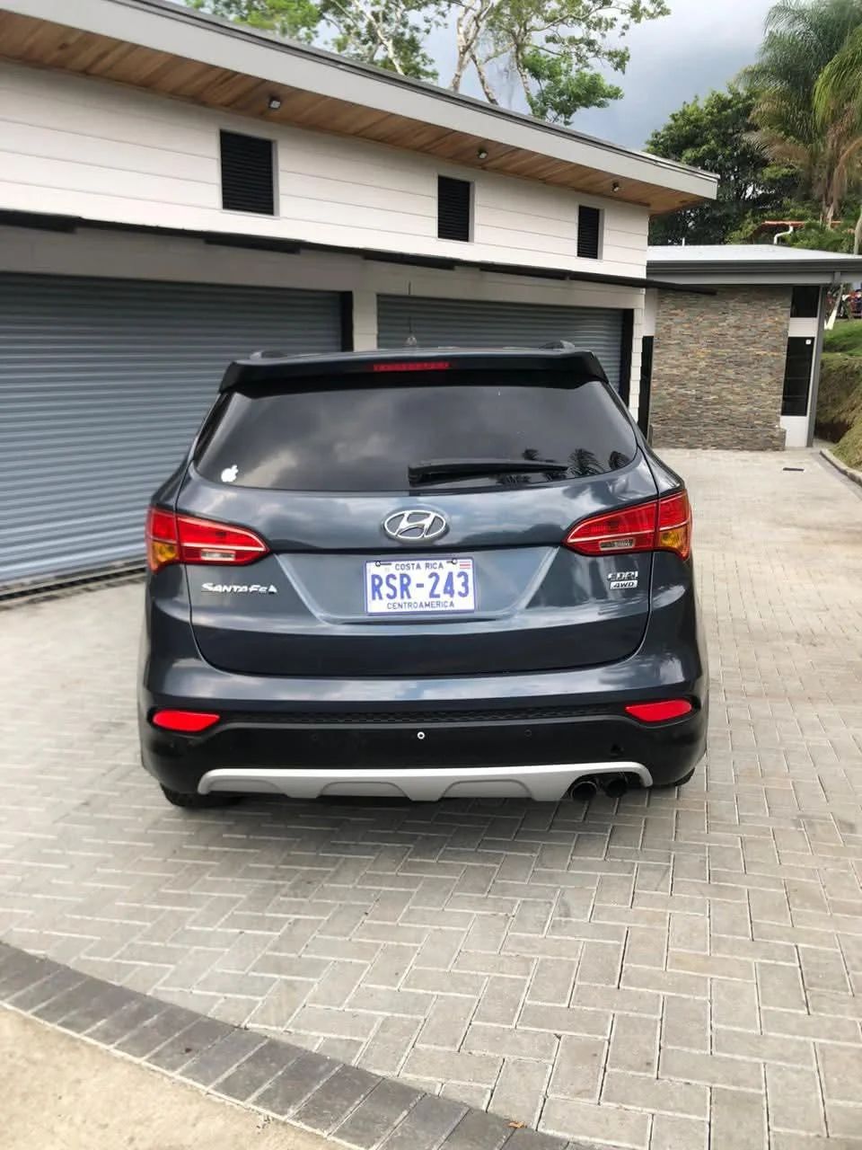 Hyundai Santa Fe - Image 2