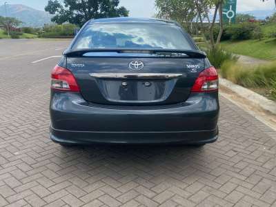 Toyota Yaris - Image 3