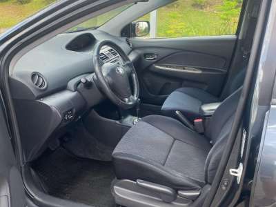 Toyota Yaris - Image 6