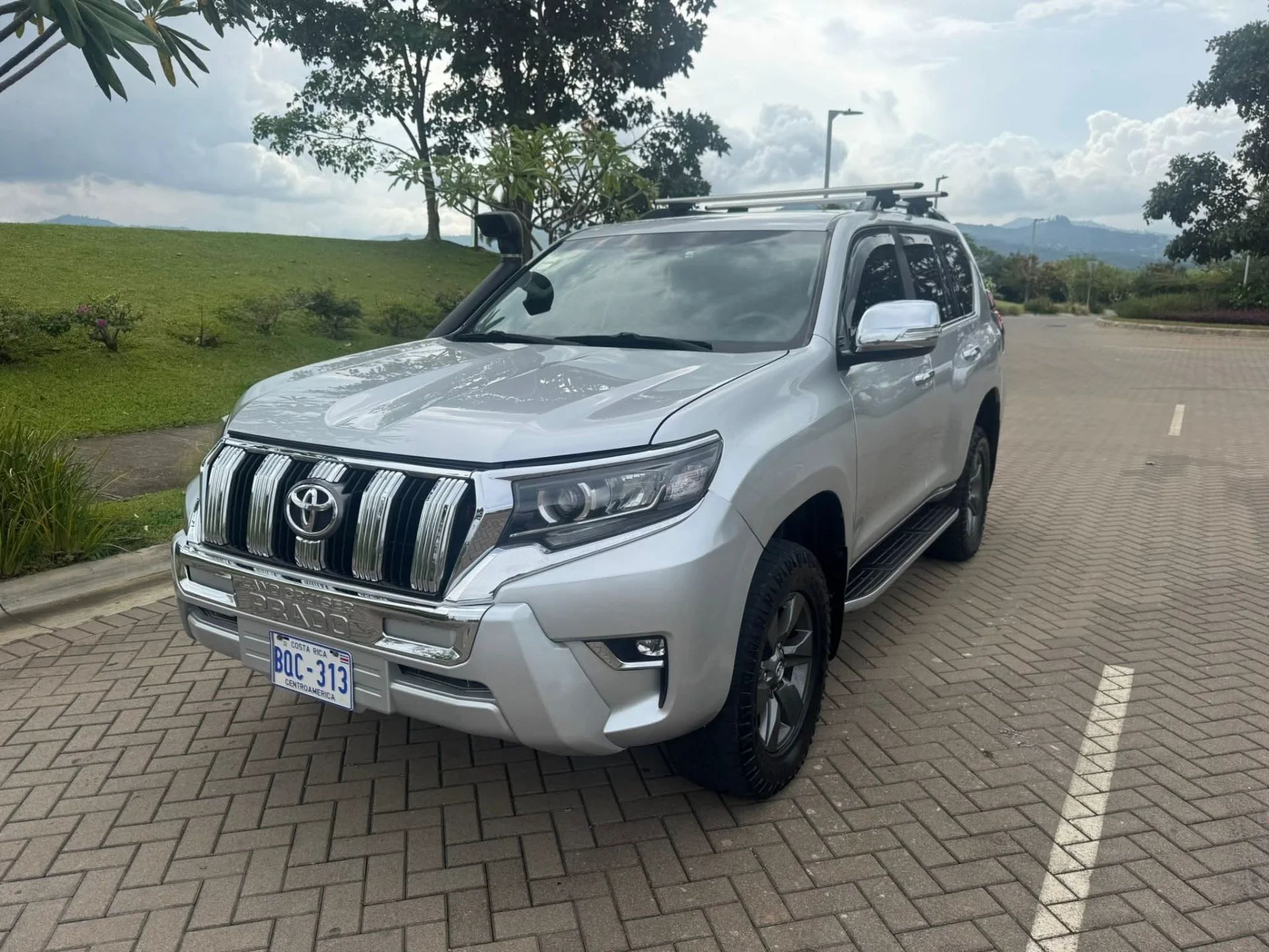 Toyota Prado - Image 2