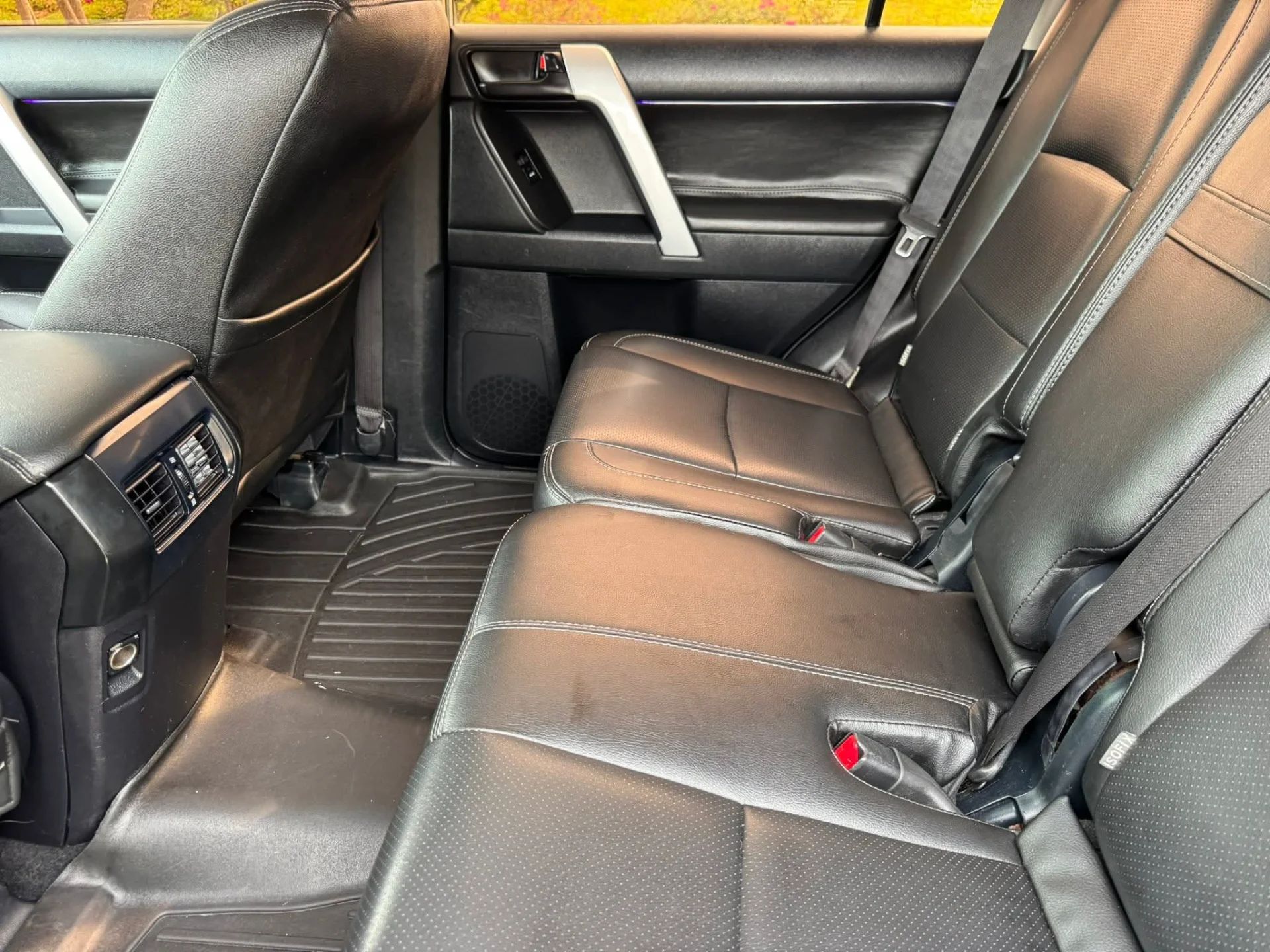 Toyota Prado - Image 8