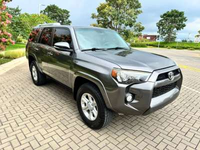 Toyota 4Runner - Image 2