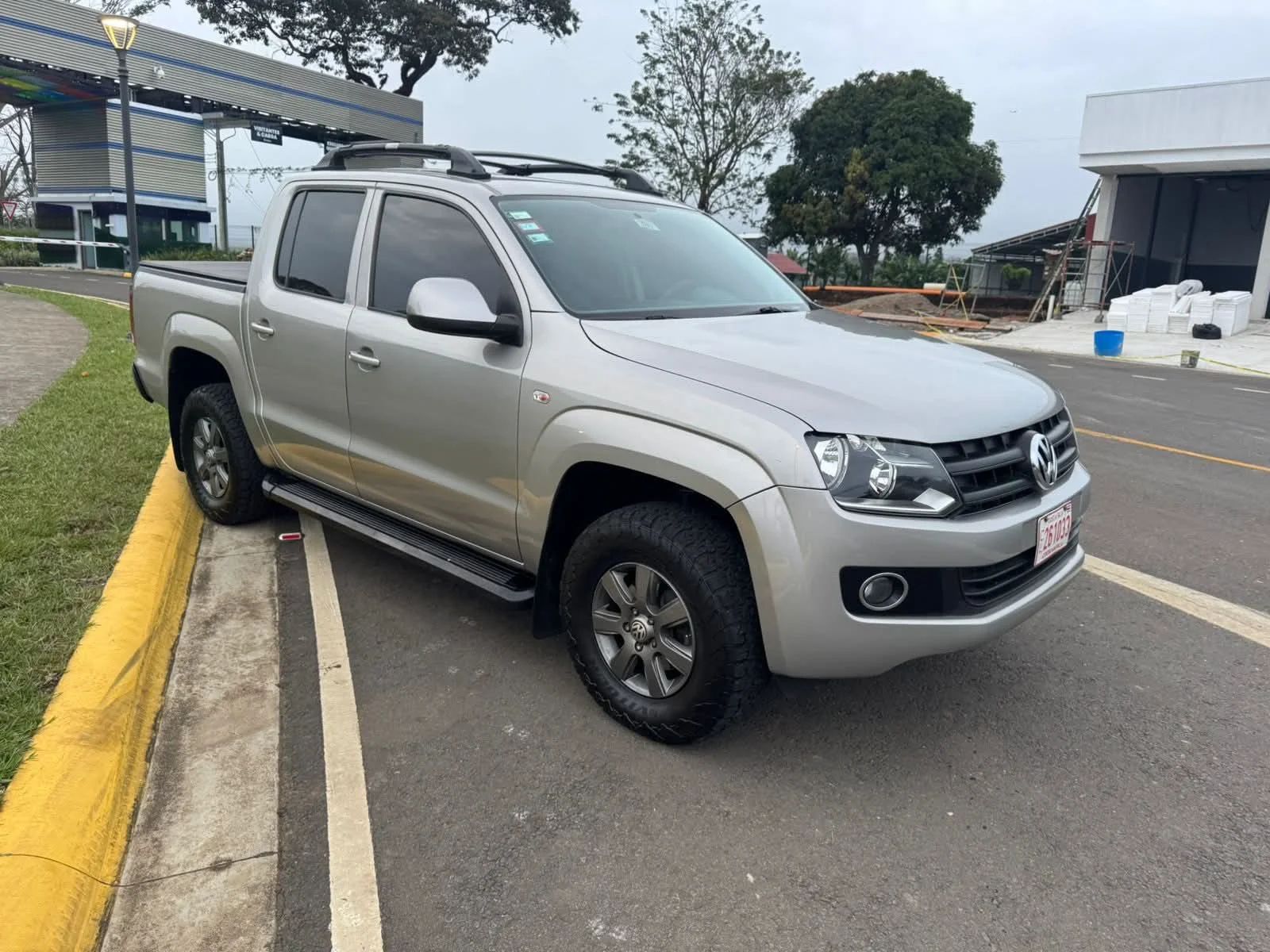 Volkswagen Amarok - Image 1