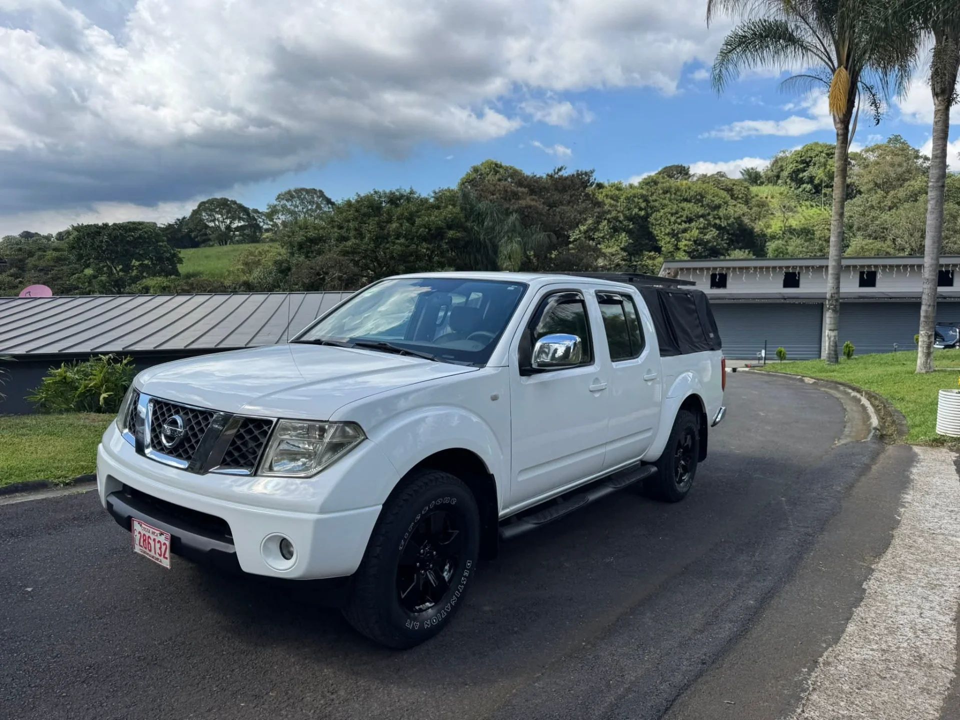 Nissan Navara - Image 2