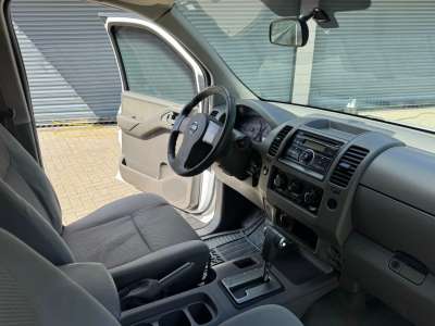 Nissan Navara - Image 4