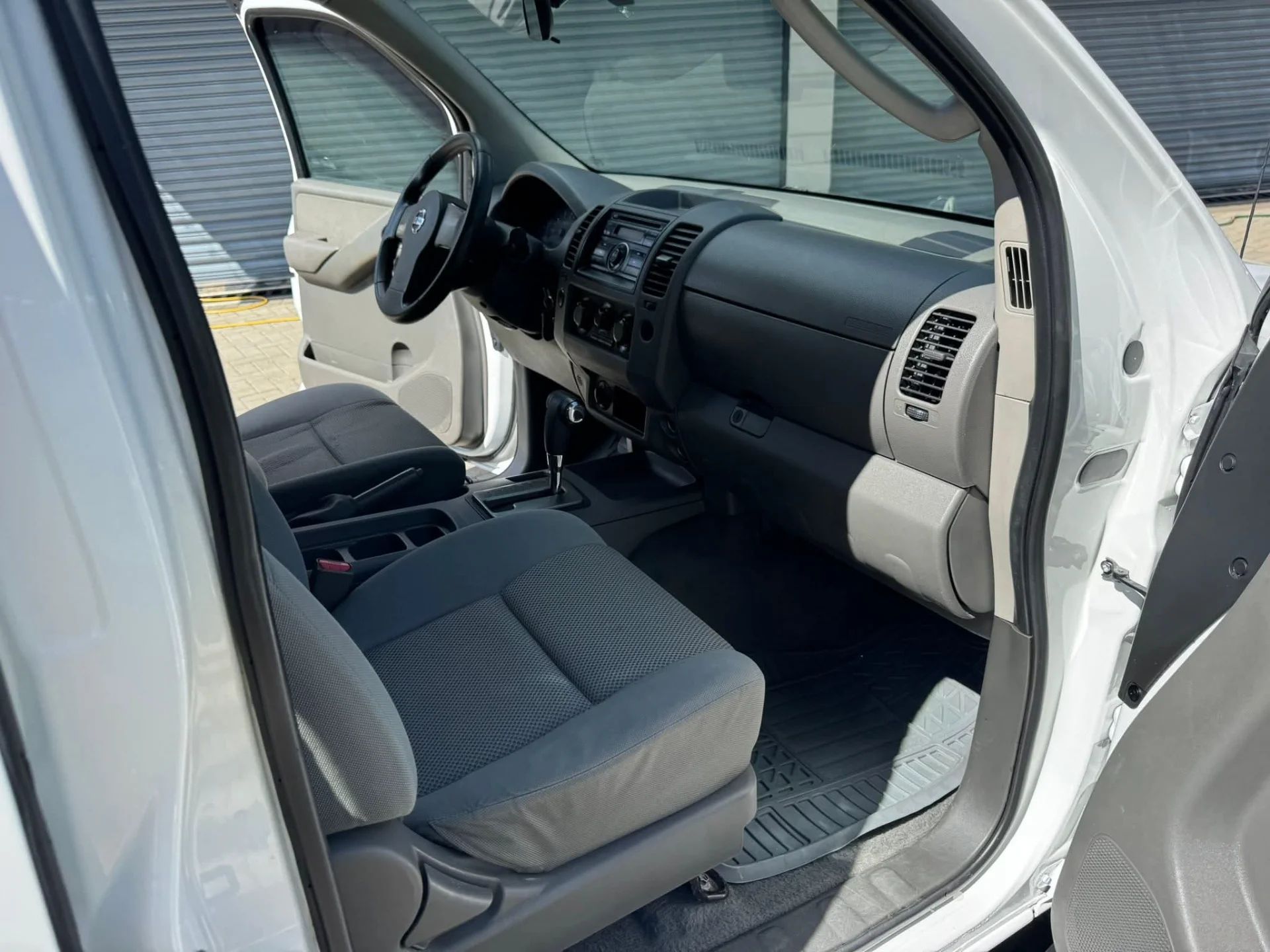 Nissan Navara - Image 5