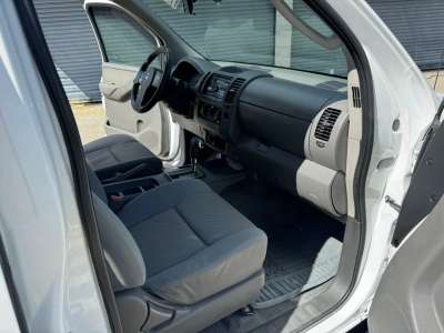 Nissan Navara - Image 5