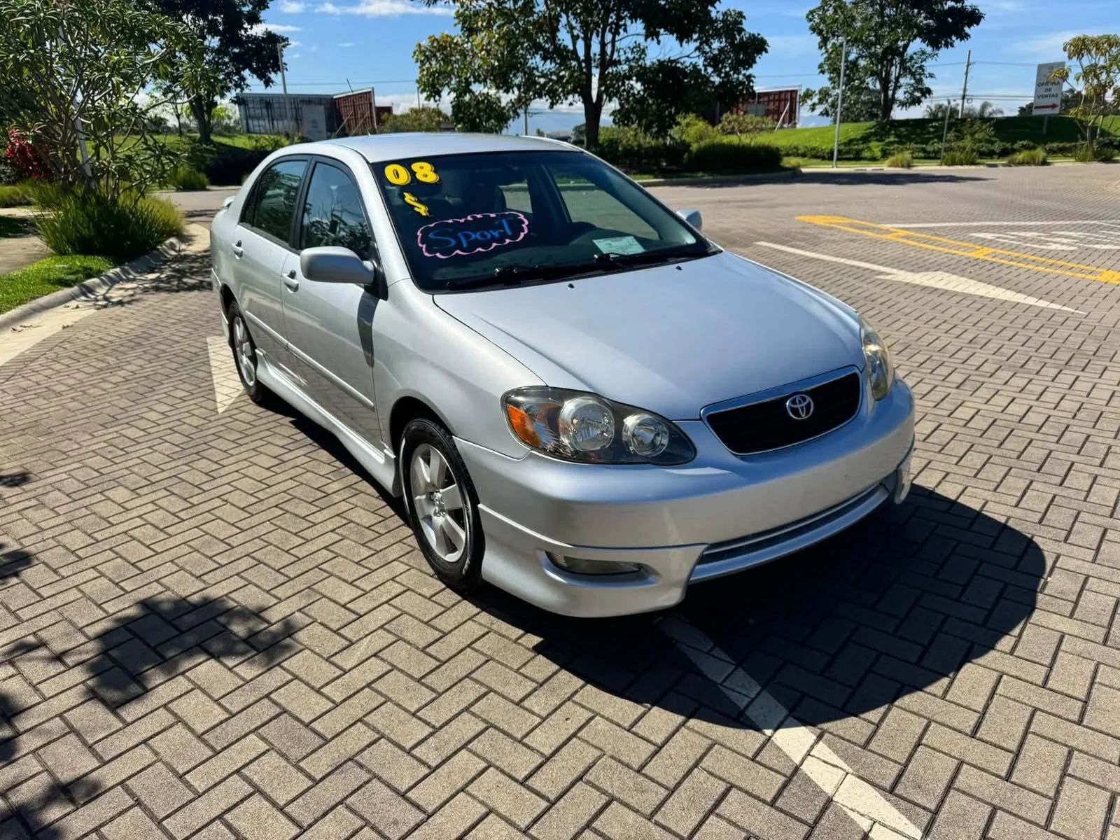 Toyota Corolla - Image 2