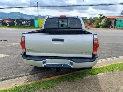 Toyota Tacoma - Image 5