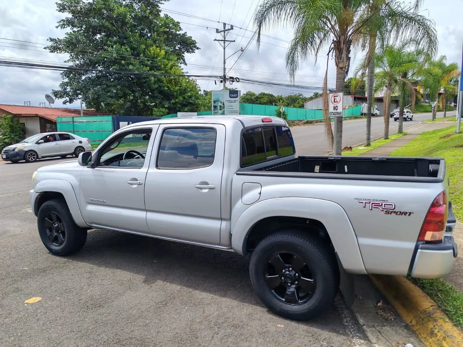 Toyota Tacoma - Image 7