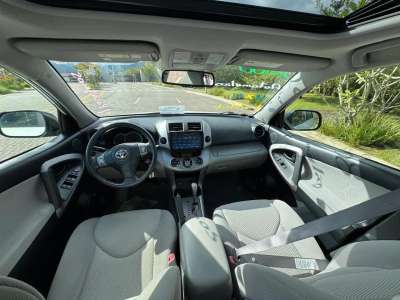 Toyota RAV4 - Image 9