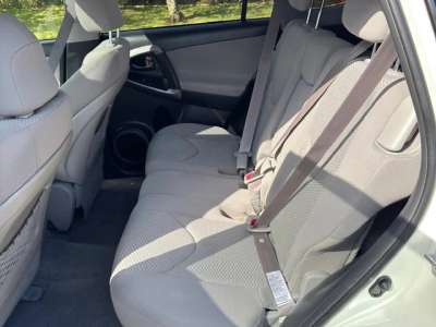 Toyota RAV4 - Image 11