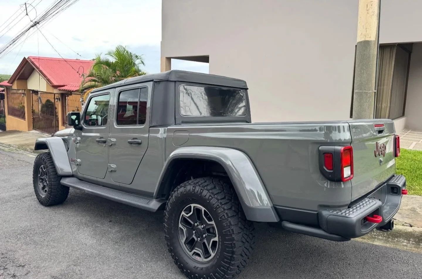 Jeep Gladiator Rubicon - Image 2