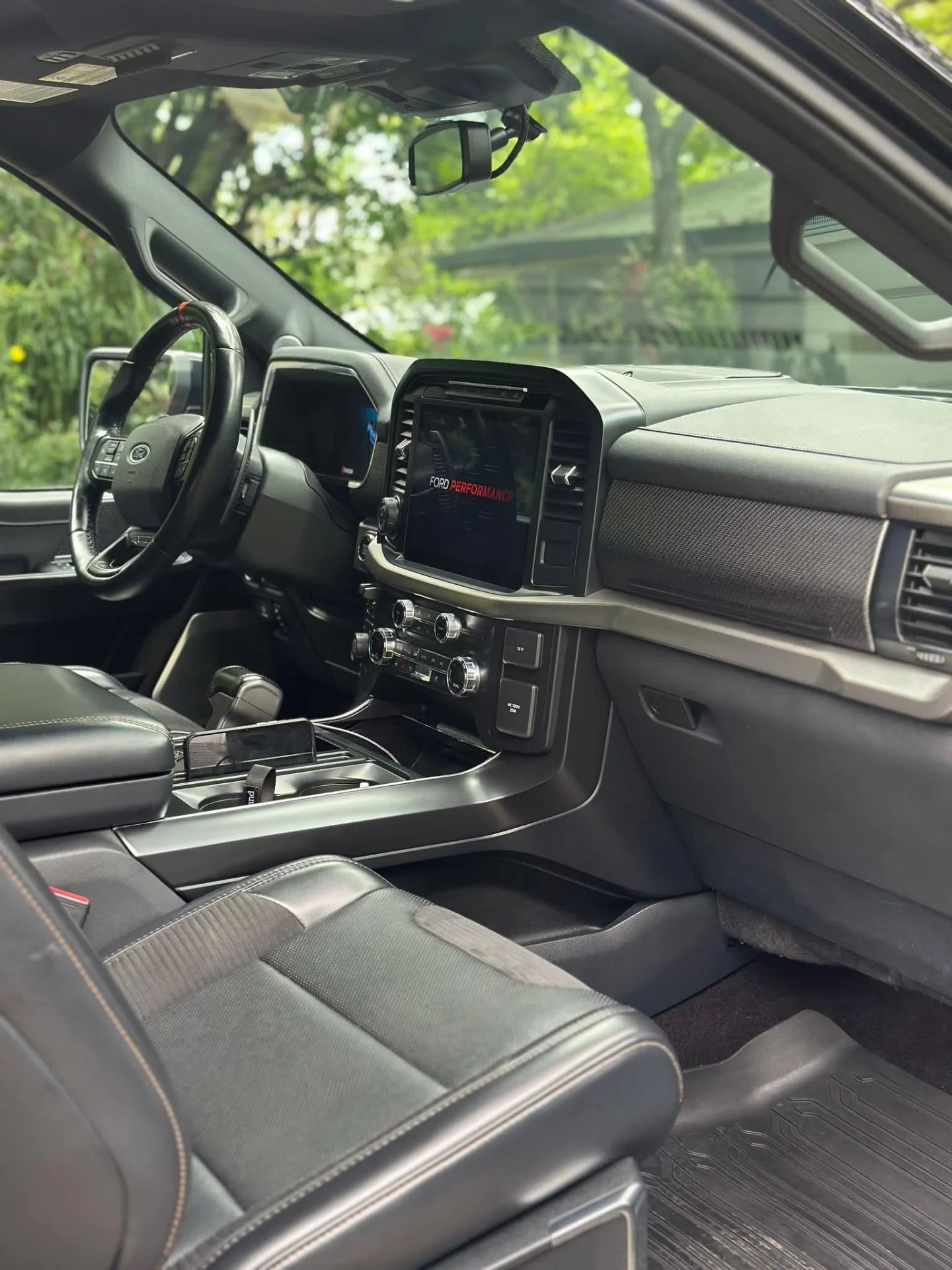 Ford F-150 Raptor - Image 11