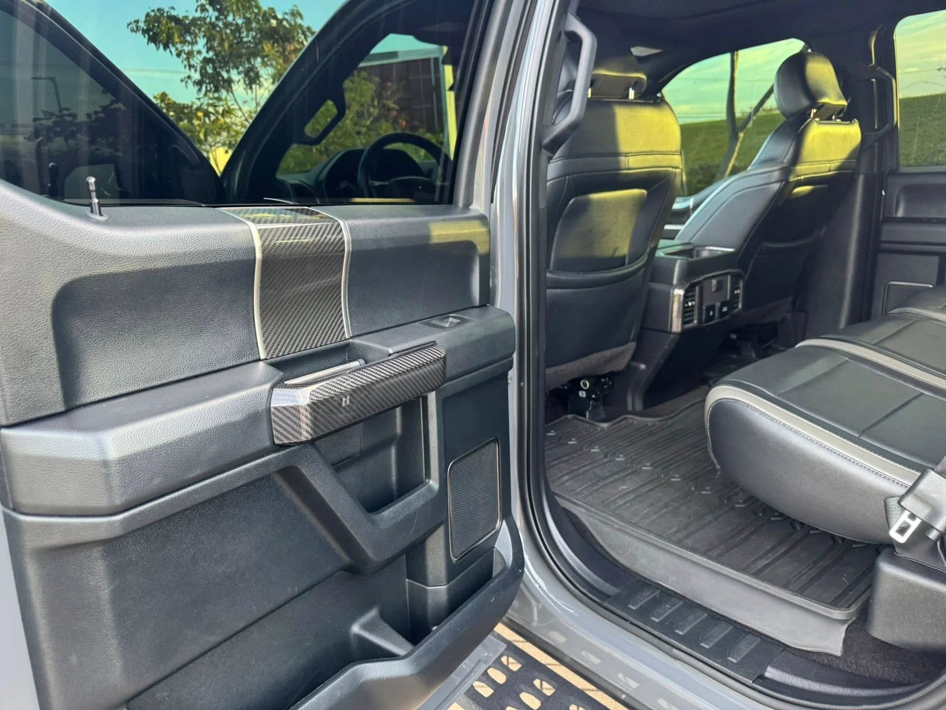 Ford Raptor - Image 6