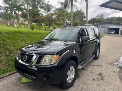Nissan Pathfinder - Image 1