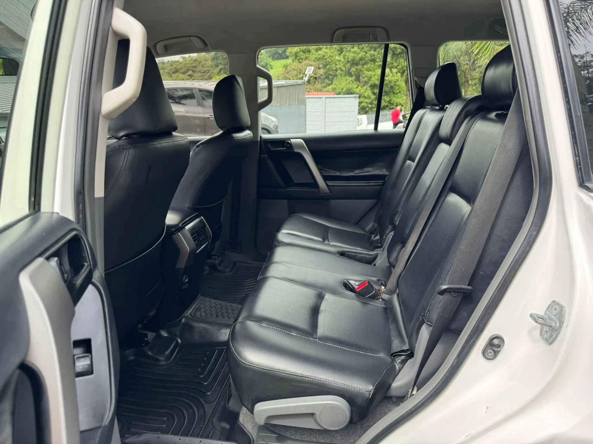 Toyota Prado - Image 7