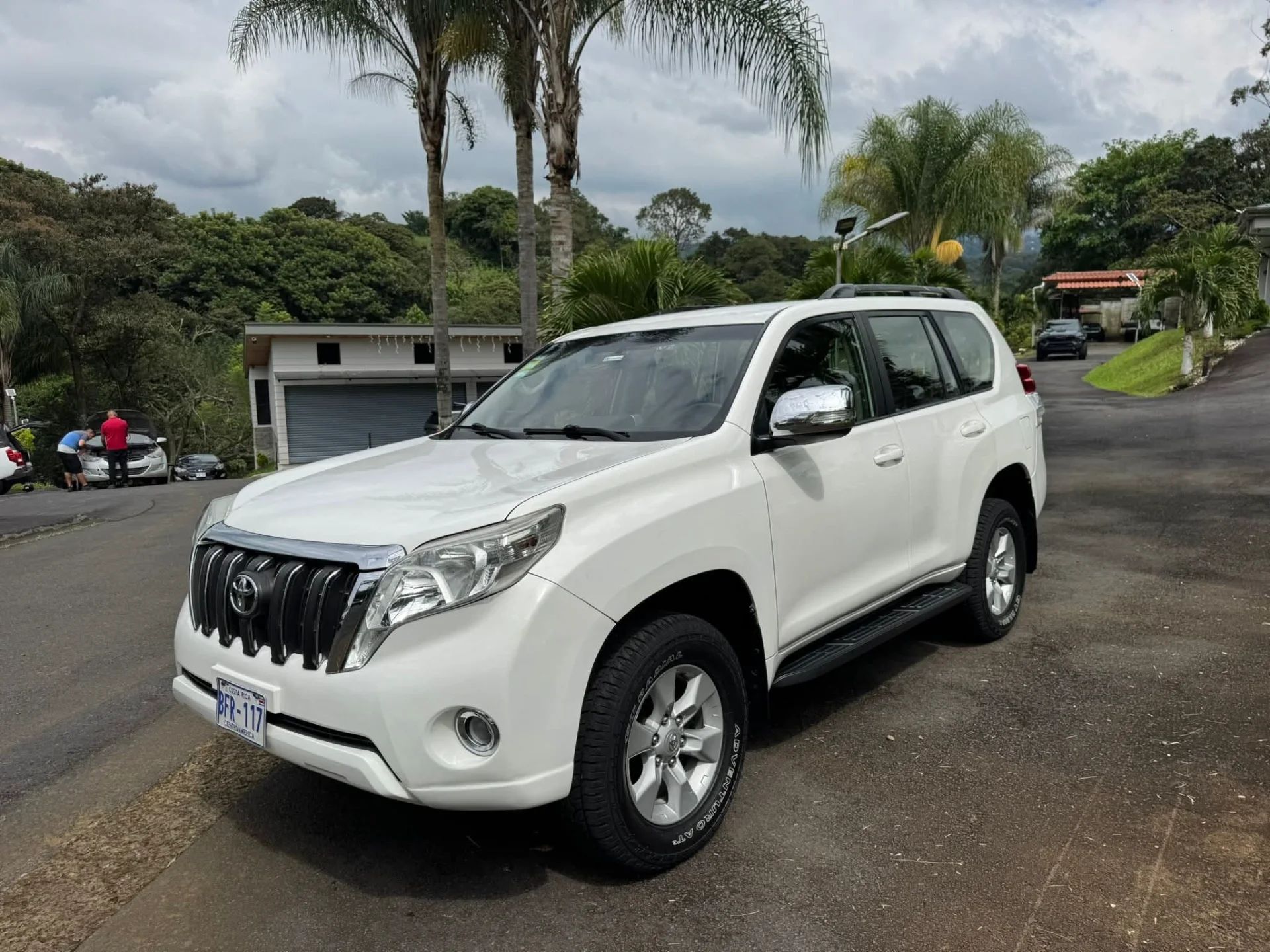 Toyota Prado - Image 8