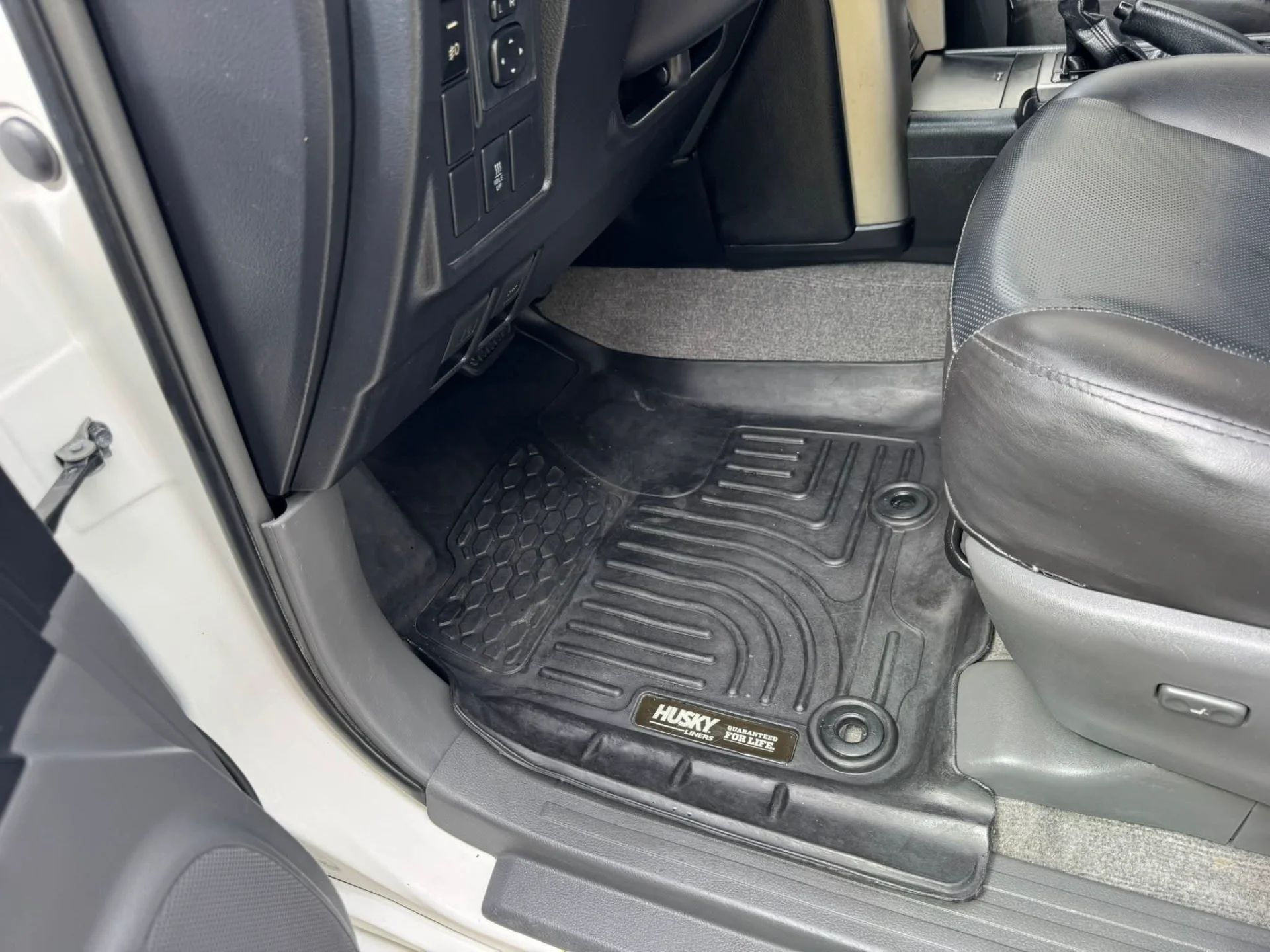 Toyota Prado - Image 9