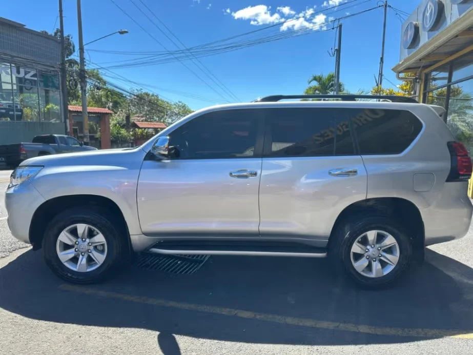 Toyota Land Cruiser Prado TX - Image 1