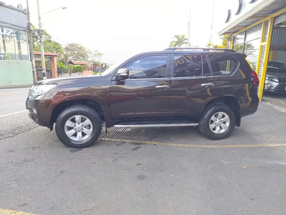 Toyota Land Cruiser Prado TX - Image 6