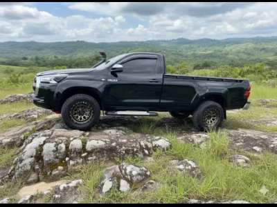 Toyota Hilux - Image 2