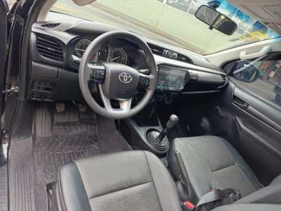 Toyota Hilux - Image 4