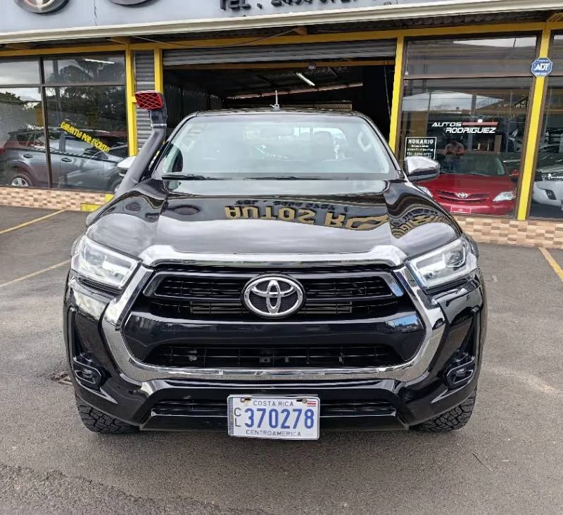 2025 Toyota Hilux