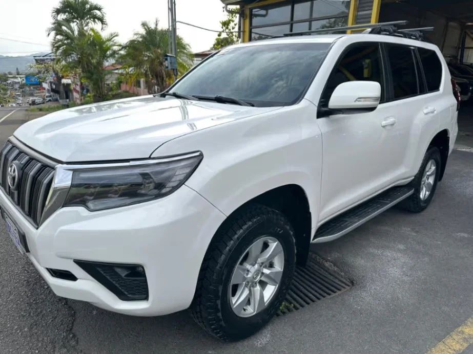 Toyota Land Cruiser Prado - Image 2