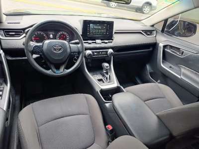 Toyota RAV4 - Image 2