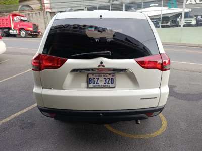 Mitsubishi Montero Sport - Image 2