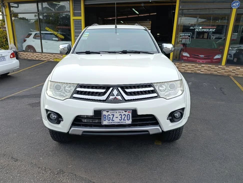 Mitsubishi Montero Sport - Image 1
