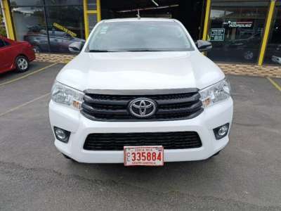Toyota Hilux - Image 1