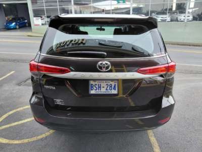 Toyota Fortuner - Image 3