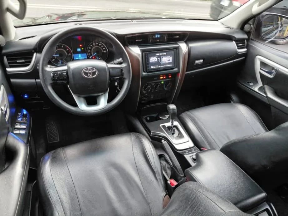 Toyota Fortuner - Image 4