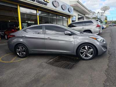 Hyundai Elantra - Image 4