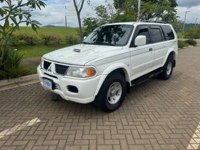 Mitsubishi Montero Sport - Image 1