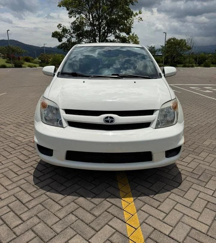 Toyota SCION XA - Image 1