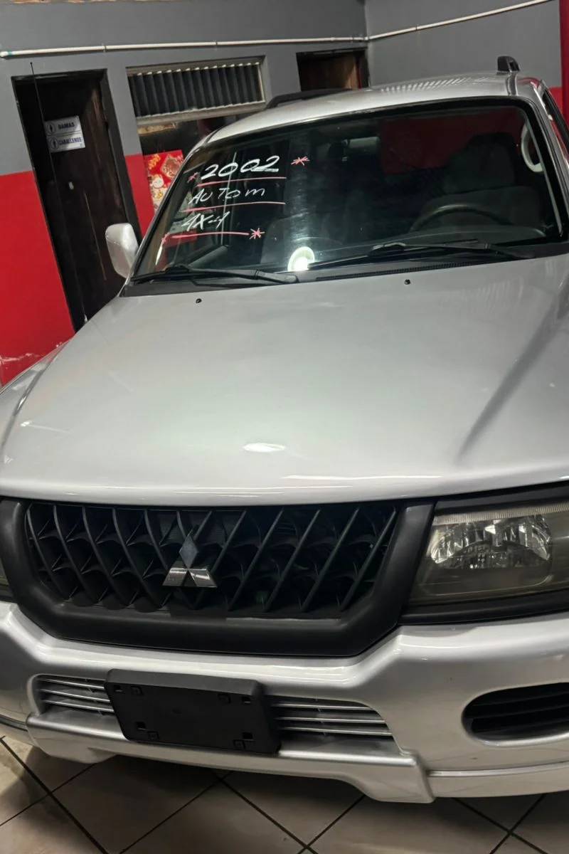 2003 Mitsubishi Montero